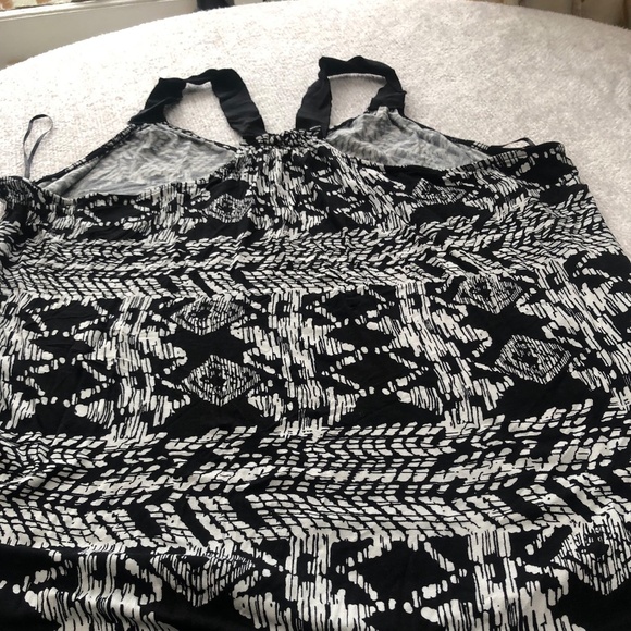 Revolution by Rickis xl tank top. Summery top to wear for those holiday cruises - Picture 1 of 5